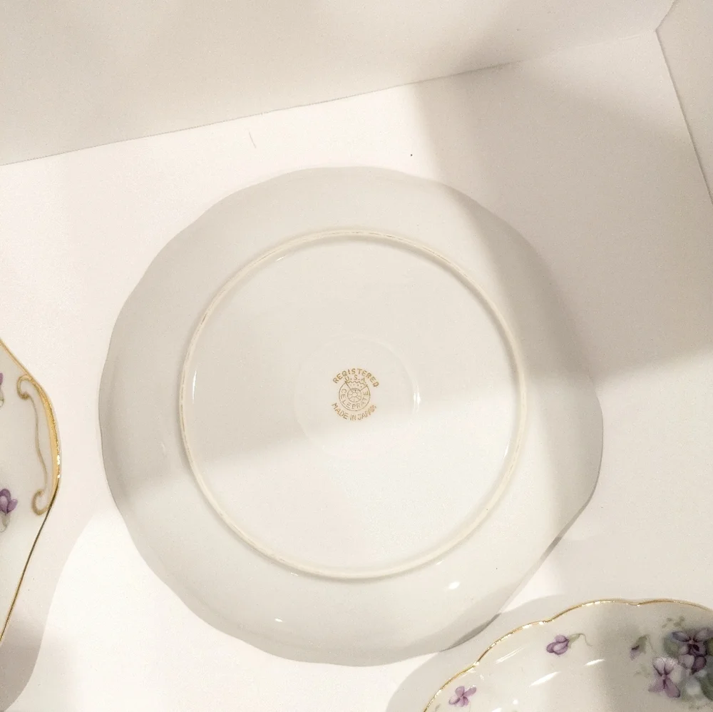 Vintage Registered U.S.A. Celebrate made in Japan Teacups & Dessert Plates - Picture 4 of 9